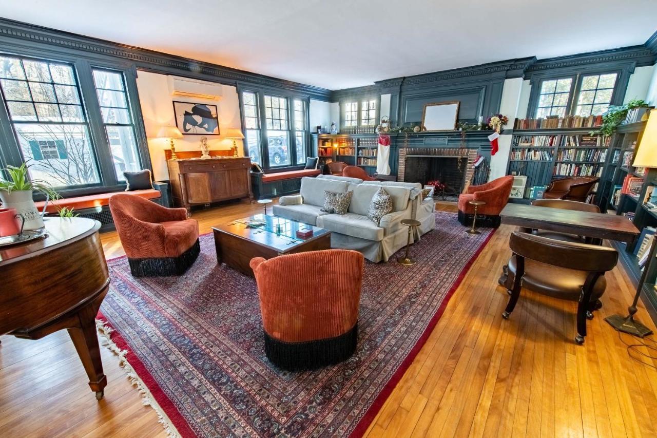 The Dewey Bed & Breakfast Ленъкс Екстериор снимка